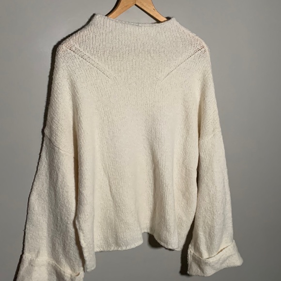 ⭐️SOLD⭐️Anthropology Moth White Knit a sweater high neck - Picture 3 of 5